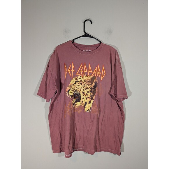 Def Leppard Womens Maeve Crewneck Graphic Shirt Sz XL Rock Punk Grunge Festival - Picture 1 of 6